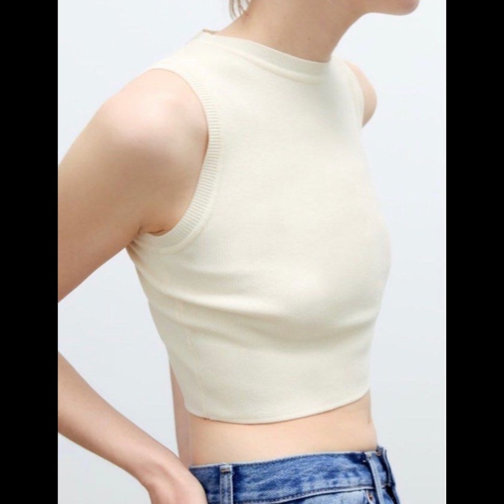🔥MASSIVE CLEARANCE!💸 5 ITEMS/$40💗 NWOT Zara Knit Top